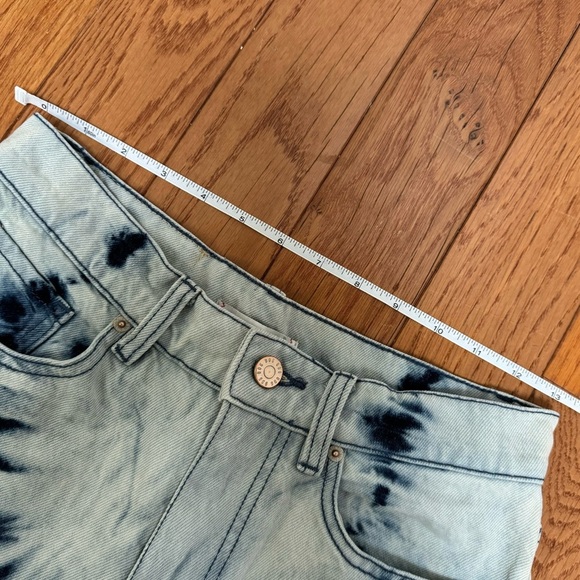 BDG Bleached High & Wide Jeans Cream Blue Tie Dye size 27 - Picture 11 of 14